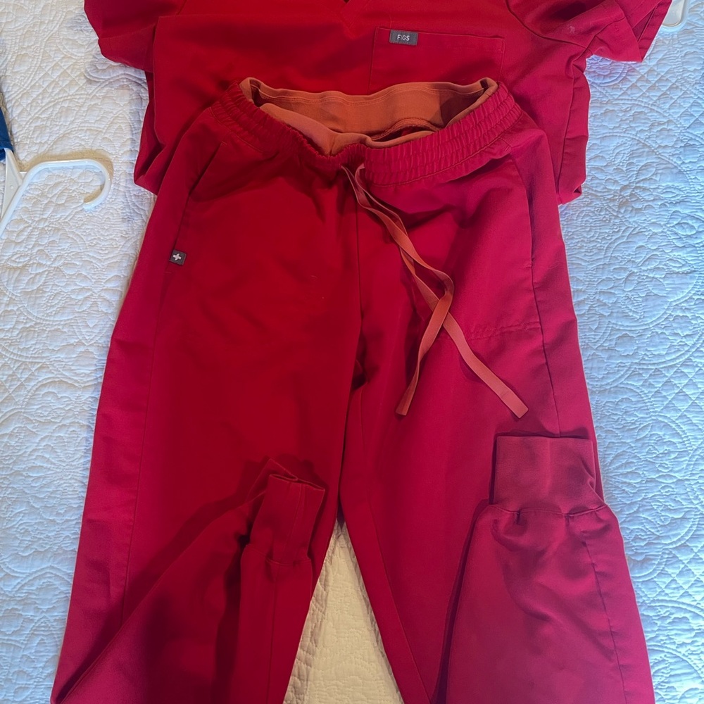 Figs Pop Red Mari Joggers and Catarina